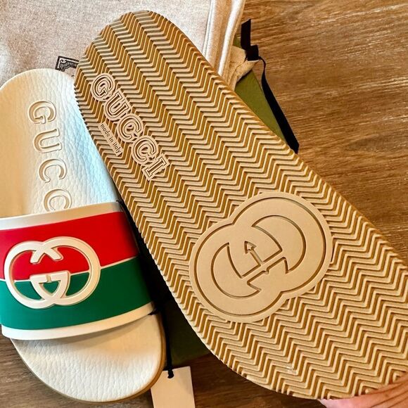 Women Gucci Slides - Picture 3 of 7